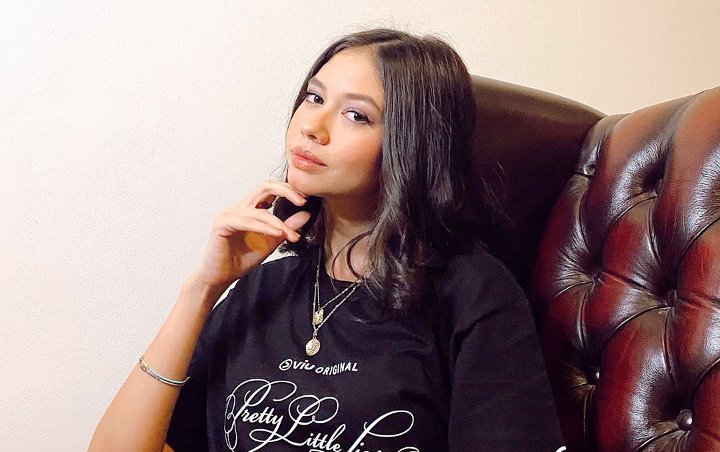 Gaya Ngantuk Yuki Kato Saat Berjemur Jadi Sorotan, Dandanan Sederhana Banjir Pujian?