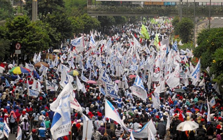 Lawan 'Rezim Zalim', PA 212 Siap Terjun Panaskan Demo Tolak UU Ciptaker