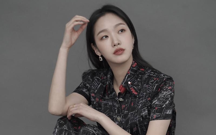  Gaya  Rambut  Berubah Drastis Kim Go Eun Dipuji Makin Uwu