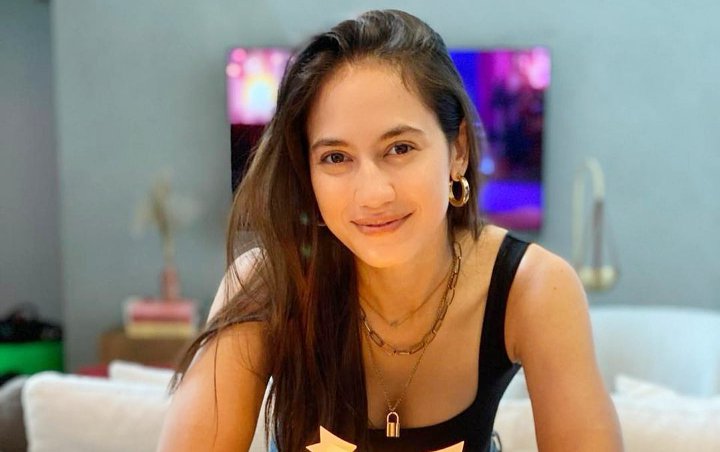 Pevita Pearce dan Mantan Pacar Maudy Ayunda Kompak Posting Foto Makanan Ini, Kode Jadian?