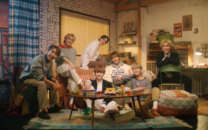 NCT U Bahas Impian dan Nyanyi dalam Empat Bahasa di MV 'From Home'