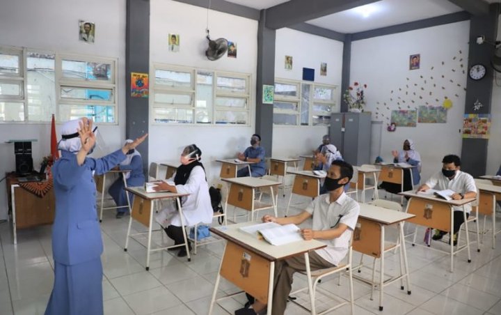 Pemkot Surabaya Bakal Buka Sekolah Tatap Muka Jika Pasien COVID-19 Tinggal Segini