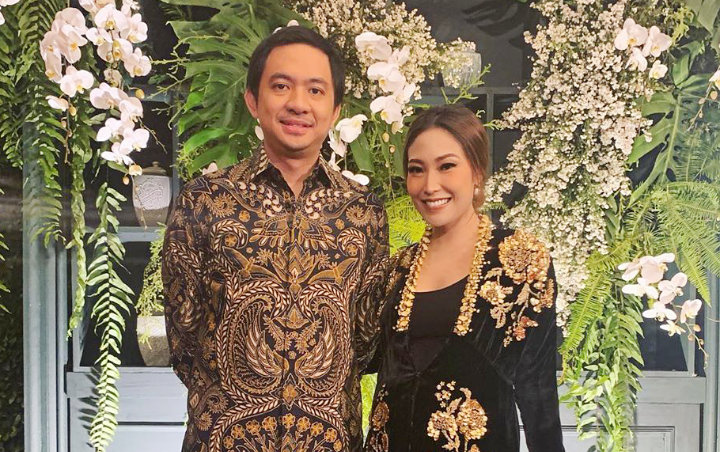 Suami Marah Besar Pada Ayu Dewi Hingga Gunting Kartu Kredit, Ternyata Ini Penyebabnya
