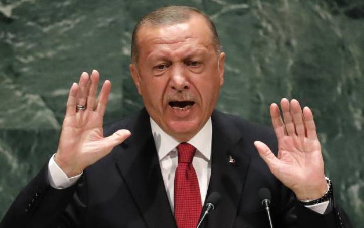 Presiden Turki Erdogan Tuduh Rusia dan AS Pasok Senjata untuk Armenia dalam Perang dengan Azerbaijan