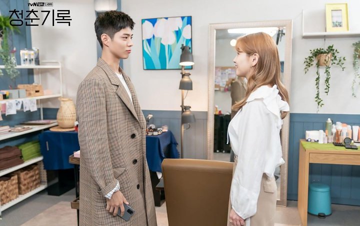 Park Bo Gum dan Park So Dam Putus di 'Record of Youth', Fans Salahkan Reporter