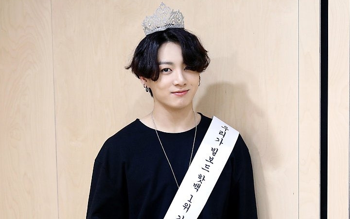 Jungkook BTS Uwu Banget Sambat Rambut Panjangnya Berantakan