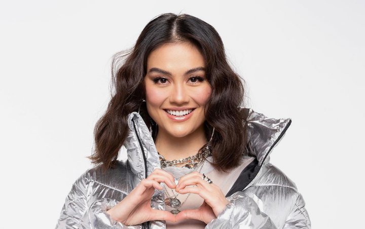 Agnez Mo Ingatkan Untuk Tak Lupakan 'Sang Ratu', Penggemar Langsung Bereaksi