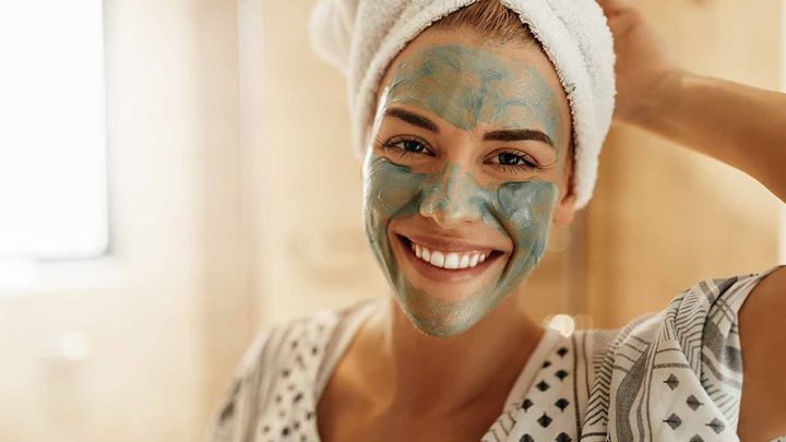 Rutin Mengaplikasikan Masker Wajah