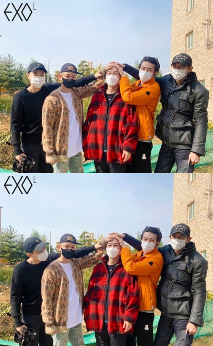 Chen Masuk Militer Diantar 4 Member EXO, Kehadiran Suho Tak Diduga