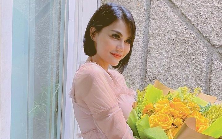 Penyebab Ade Londok Dicuekin Malih, Gaya Zidny Pacar Iqbaal Pakai Kamera Rp 70 Juta - Topik Pagi