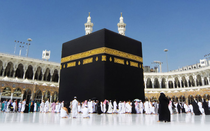 Umrah Internasional Dibuka, 360 Jemaah Asal RI Berangkat ke Arab Saudi
