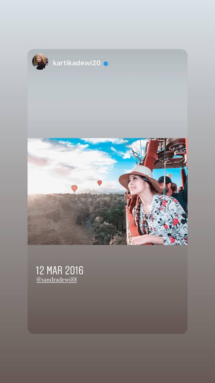 Foto Sandra Dewi