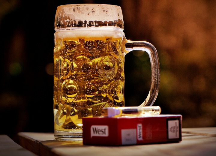 Merokok Dan Minum Alkohol