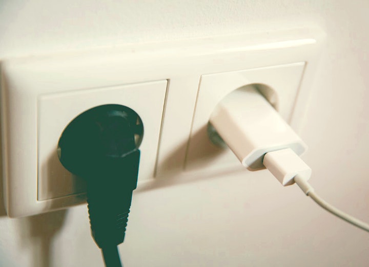 Cek Listrik dan Berbagai Peralatan Elektronik