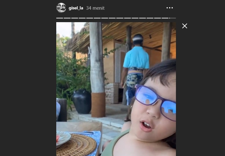 Gisel \'Cuek\' Nikmati Liburan Bareng Gempi Usai Video Skandal Jadi Pembicaraan