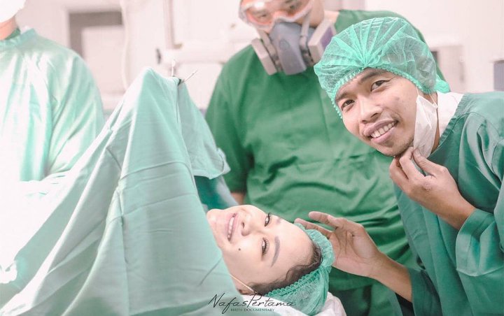 Anak Ketiga Dede Sunandar Lahir Di Tanggal Cantik, Begini Momen Saat Temani Istri Melahirkan