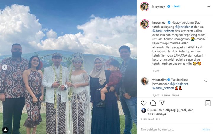 Pakai Batik Couple, Wika Salim Kondangan Bareng \'Pacar\' di Pernikahan Jenita Janet