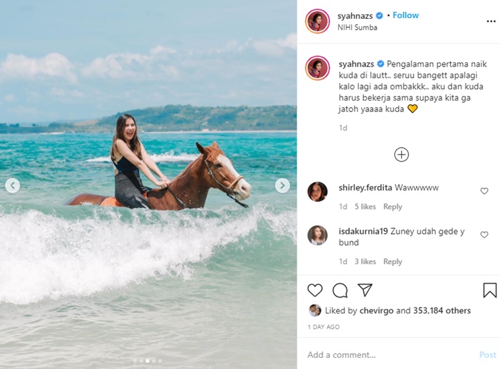Potret Syahnaz Sadiqah Naik Kuda di Dalam Air Curi Perhatian, Penampilannya Dipuji Bak Remaja