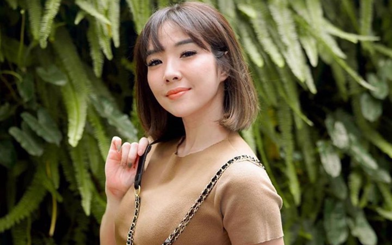 Gisel anastasia. Artis галерея. Gisel anastasia. Giselle gempi. Gisel anastasia.