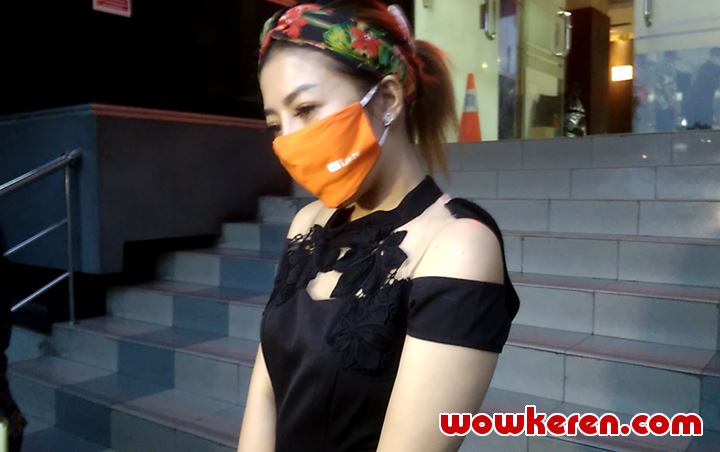 May Lee Sachi Melaporkan Okan Cornelius Terkait Kasus Pencemaran Nama Baik.