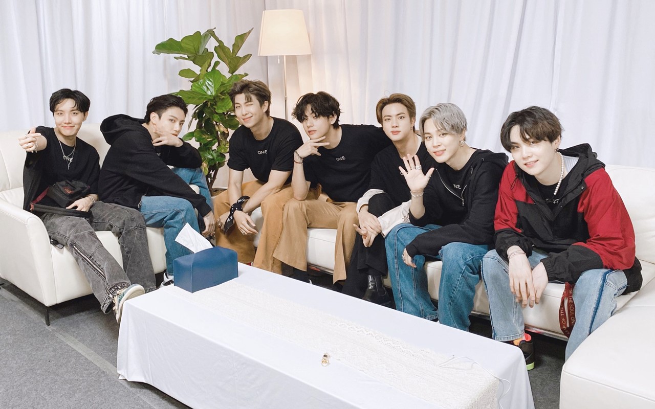 People's Choice Awards 2020: Menangkan 4 Kategori, BTS Sukses Bawa Pulang Piala 'Group of 2020'