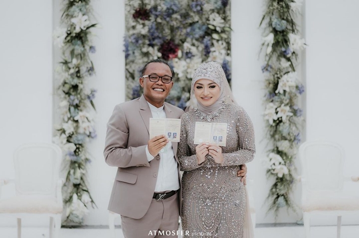 Sule dan Nathalie Holscher Pamer Buku Nikah