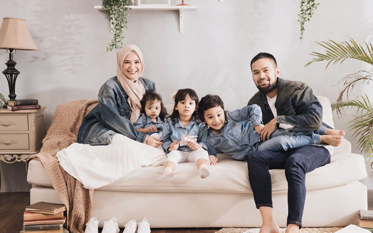 Foto Shireen-Hawa Cantik Pakai Bando 'Kembar' Beda Usia, Komentar Teuku Wisnu-Mark Sungkar Disorot