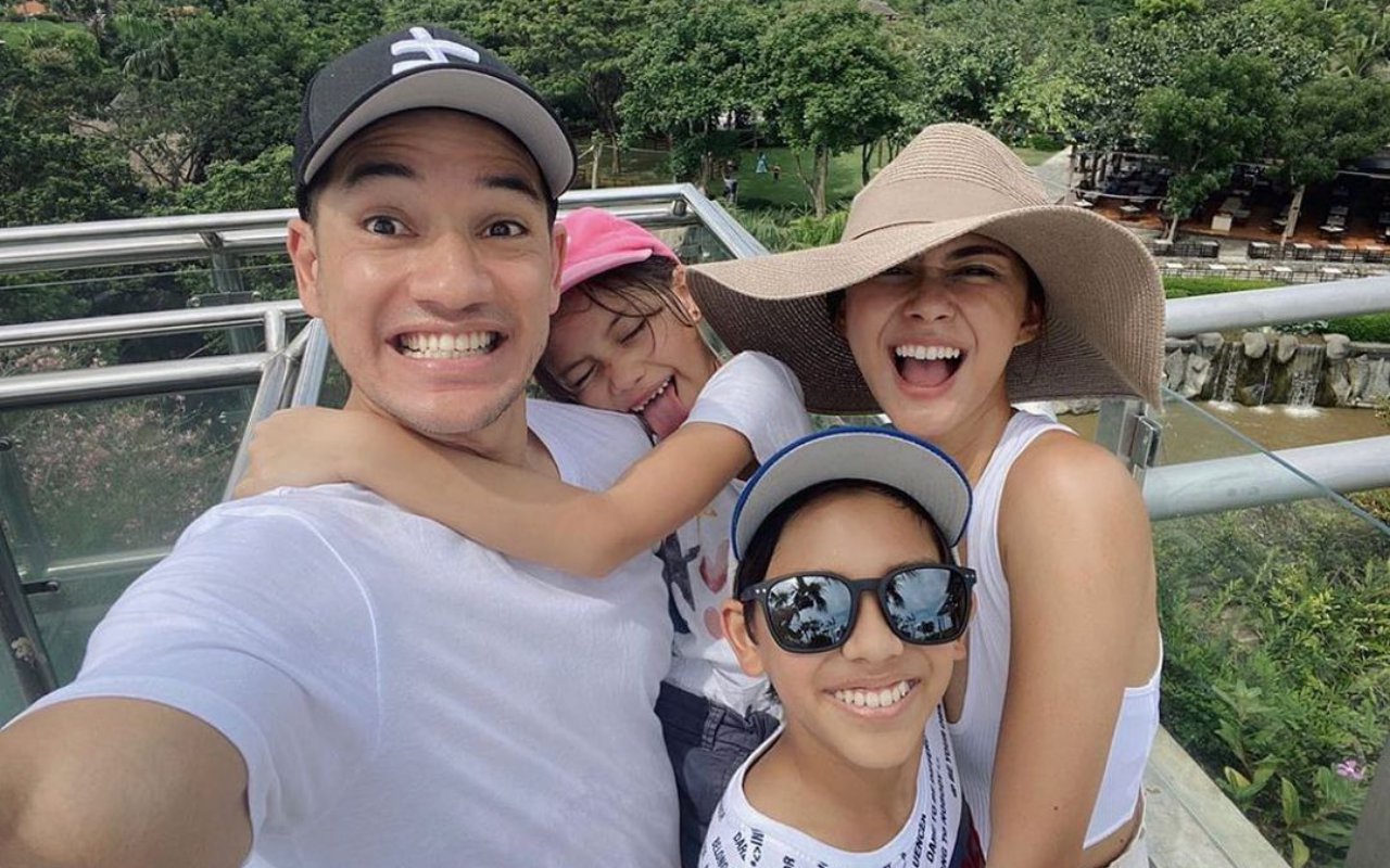 Nana Mirdad dan Keluarga Makan Malam Mewah untuk Rayakan ...