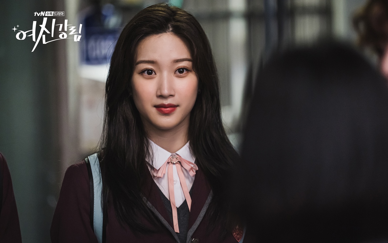 Moon Ga Young Curhat Alasan Setuju Bintangi 'True Beauty', Beri Bocoran Alur Drama