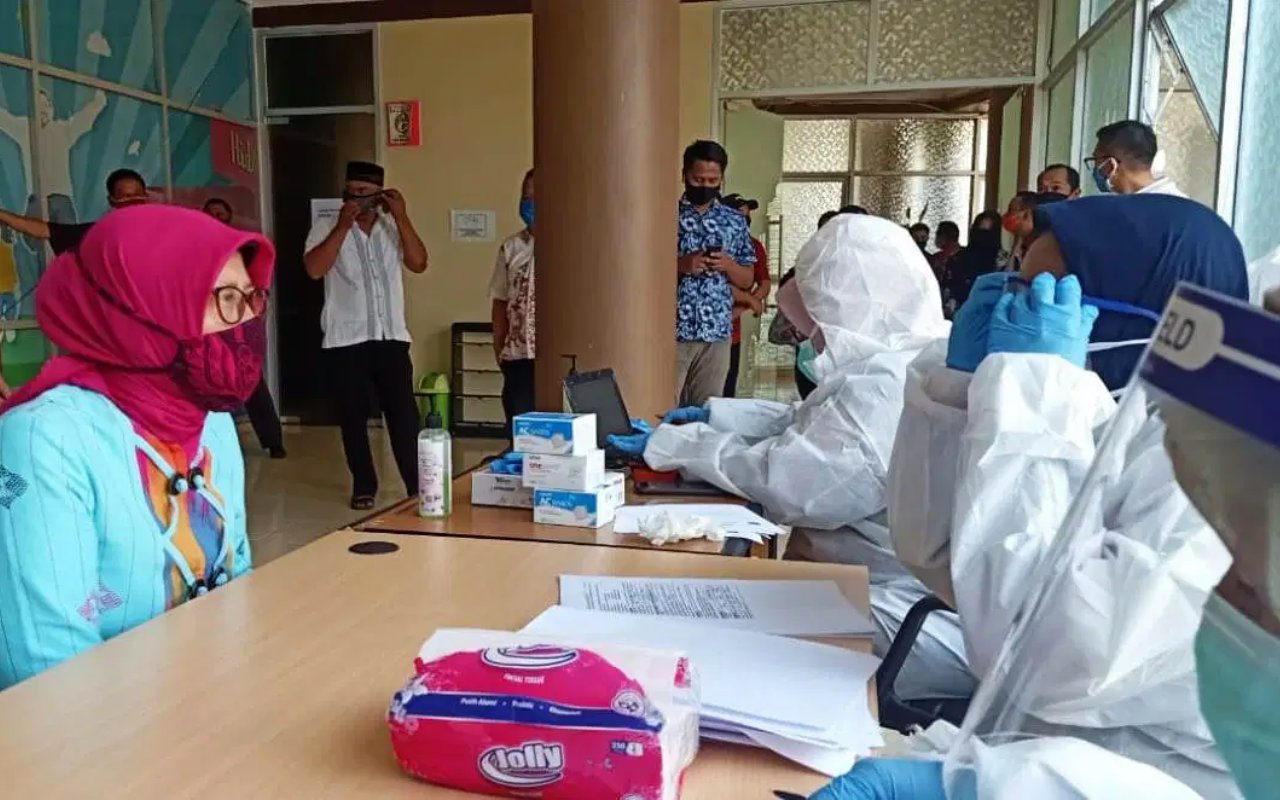 Corona RI Bertambah 4.265 Kasus, Positivity Rate Hampir 3 Kali Standar WHO