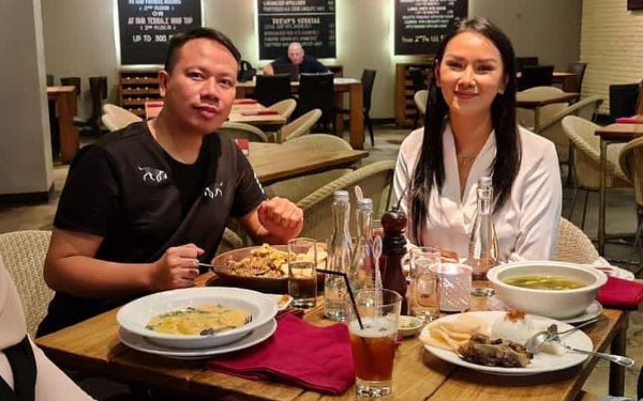 Baru Sehari Jadian, Vicky Prasetyo Beber Tanggal Pernikahan Dengan Kalina Oktarani