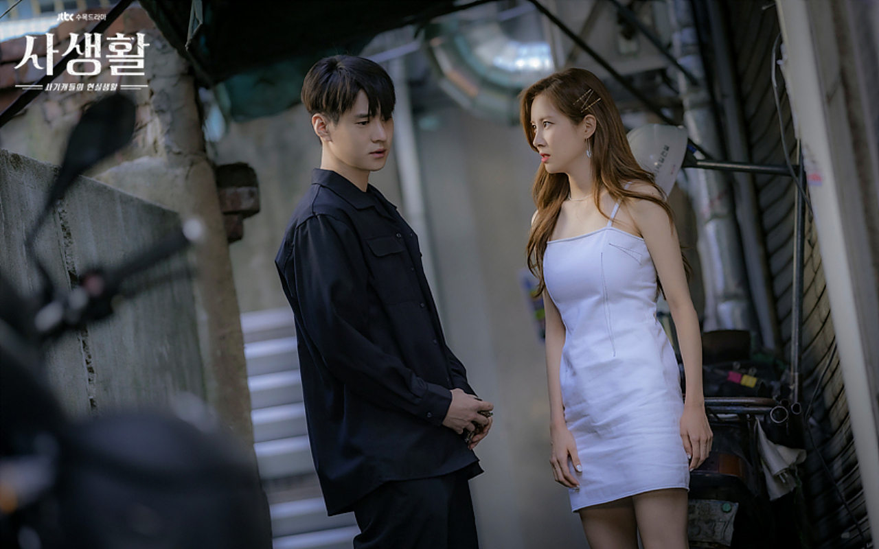 Kelewat Natural, Adegan Ciuman Go Kyung Pyo dan Seohyun SNSD di 'Private Lives' Bikin Meleleh