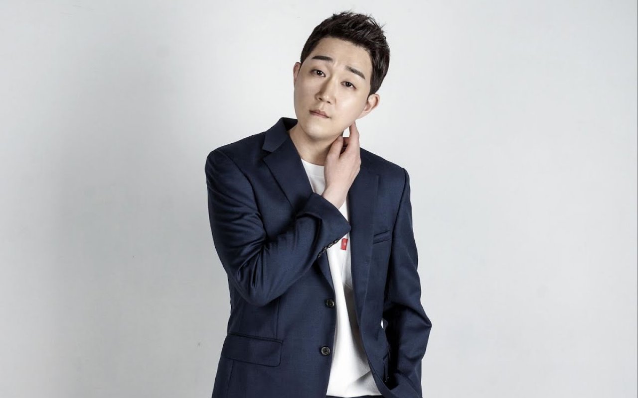 Sung won. Choi Yu-Seong. Choi Seung Jun. Корейский актер-комик choi Seong-Guk. Jang Seong-Beom.