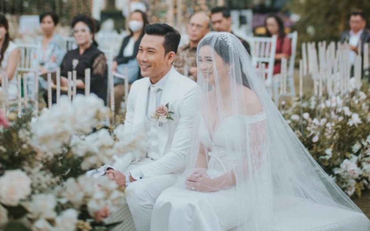 Baru Sehari Nikah, Istri Denny Sumargo Muntah-muntah Dikira Hamil 