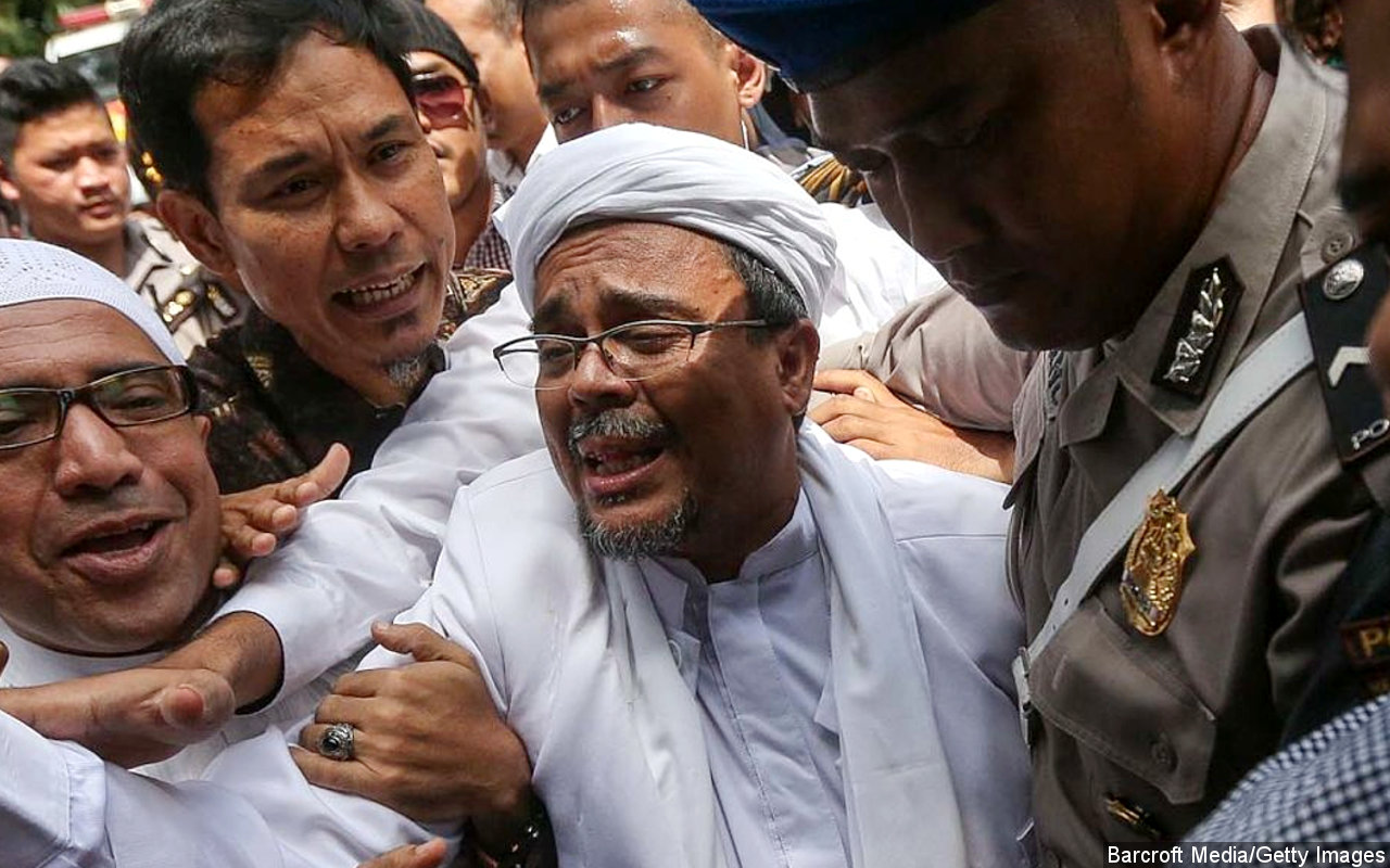 Langgar Ketertiban Umum, Pangdam Jaya Sebut 900 Baliho Rizieq Sudah Diturunkan