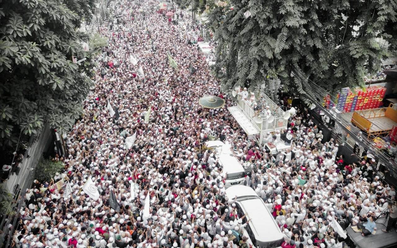 Kemenkes Nyatakan Kerumunan Habib Rizieq Picu 80 Kasus Corona, Jadi Klaster 'HRS'?