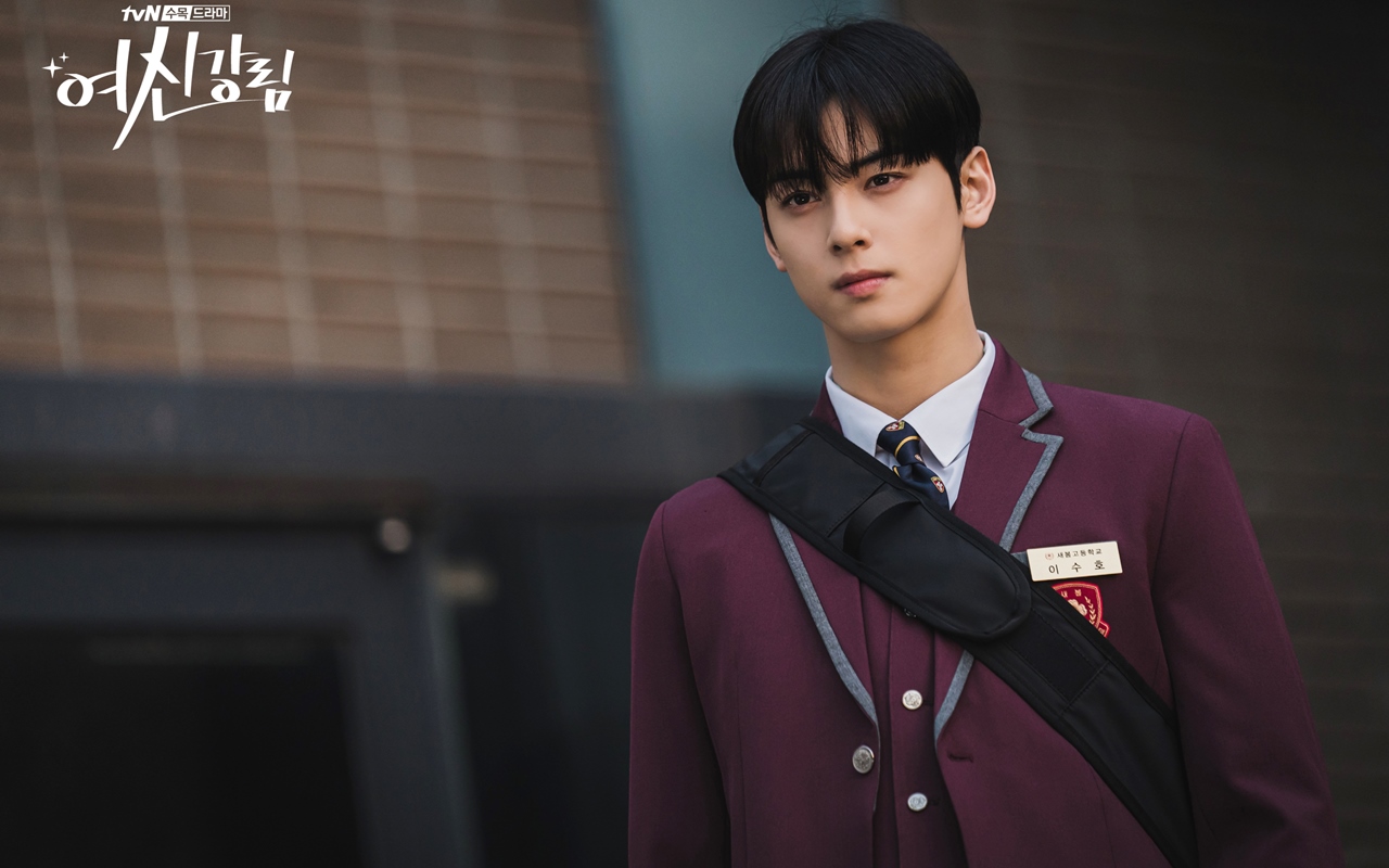 Cha Eunwoo mengungkap bahwa rekan satu grupnya Sanha dan Moobin adalah fans webtoon 'True Beauty' dan yang menyadari jika dirinya akan sempurna memerankan Lee Su Ho.