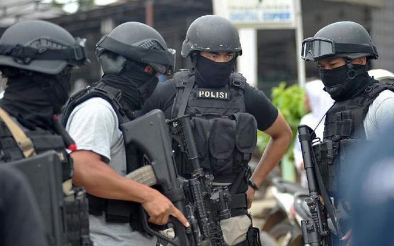 'Pray For Sigi' Trending, Aparat Kepung Lokasi Terduga Teroris