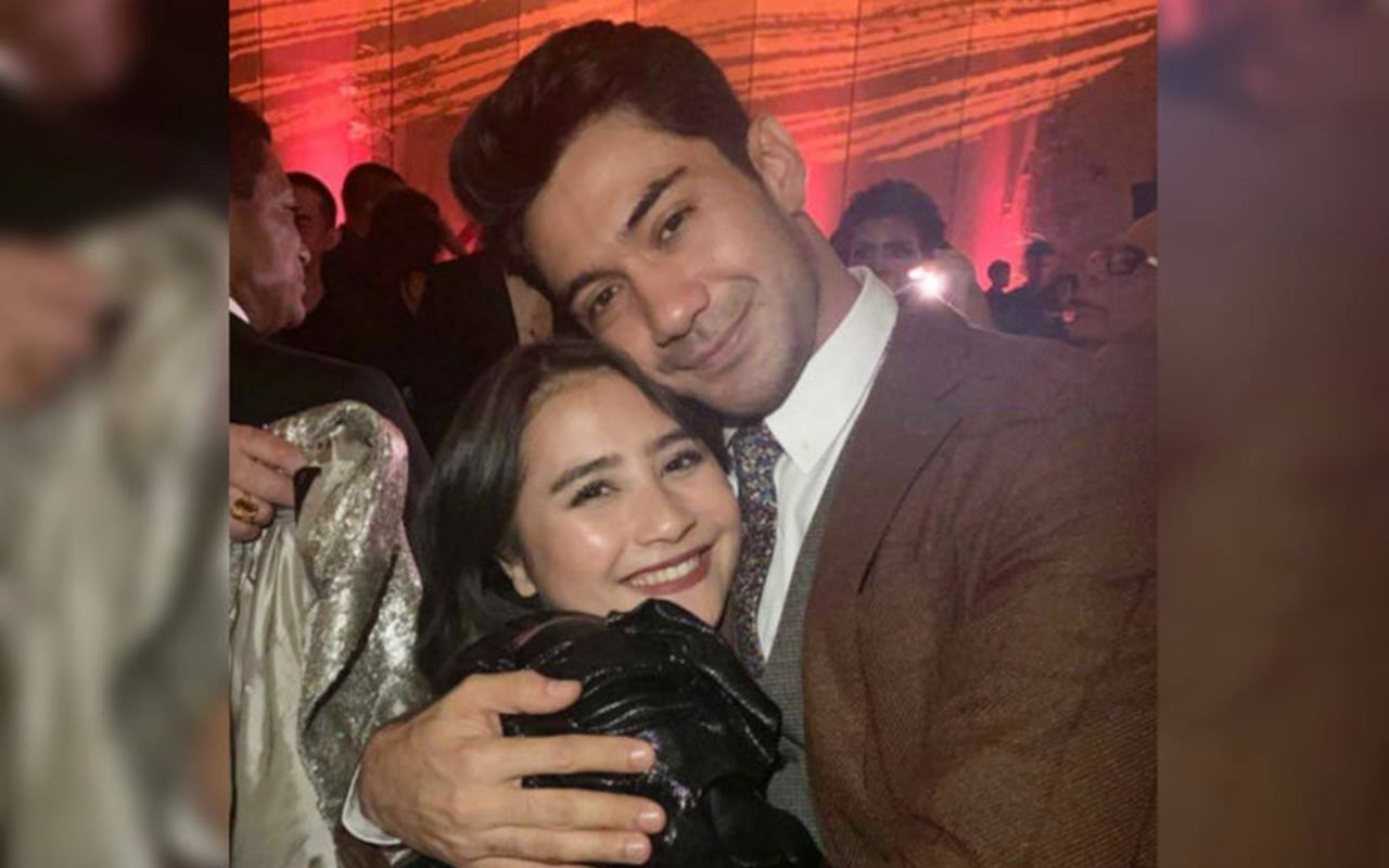 Prilly Latuconsina Pamer Chat Mesra Dengan Reza Rahadian Beri Bocoran Soal Film Terbaru
