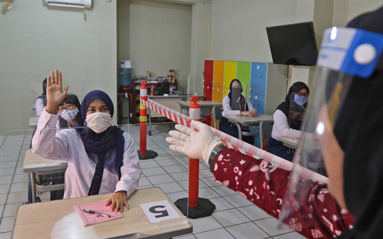 Ada Siswa Positif Corona, Sekolah Tatap Muka di Surabaya Terancam Mundur dari Jadwal