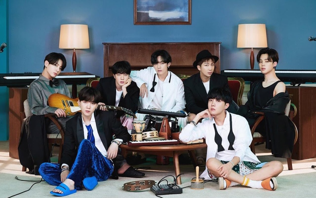 Susul 'Dynamite', Lagu Comeback BTS 'Life Goes On' Cetak Sejarah Tempati No 1 Di Billboard Hot 100