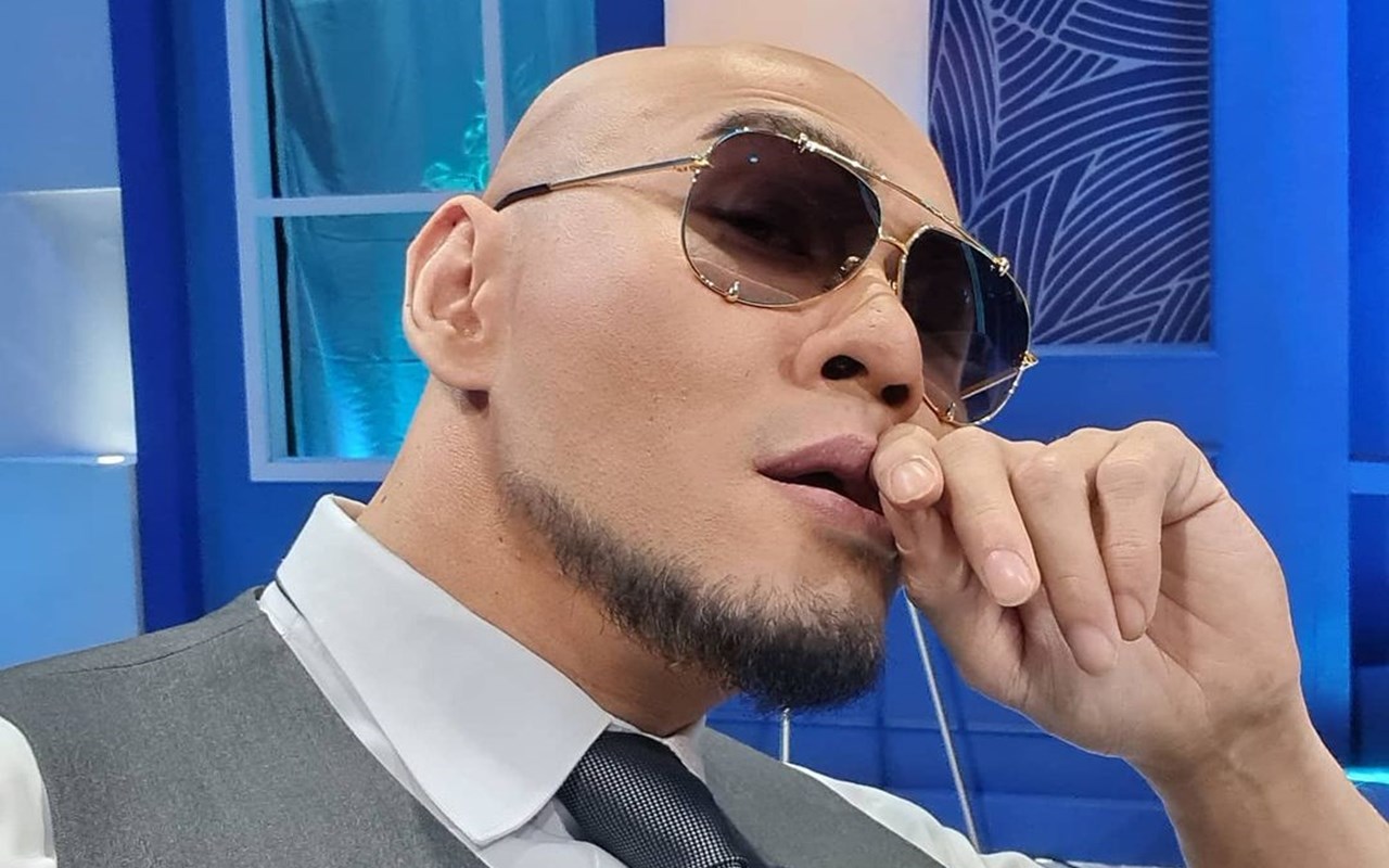 Deddy Corbuzier Pamer Selfie Baru, Langsung Beri Reaksi Ngegas Saat Disinggung Hal Mengejutkan Ini