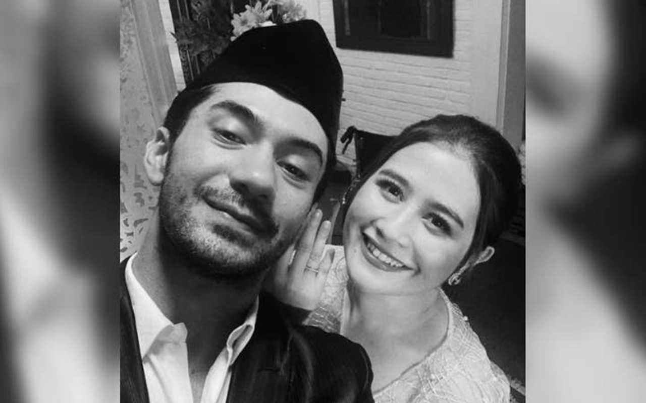 Bak Suami Istri, Prilly Latuconsina Pamer Momen Video Call Mesra Bareng Reza Rahadian