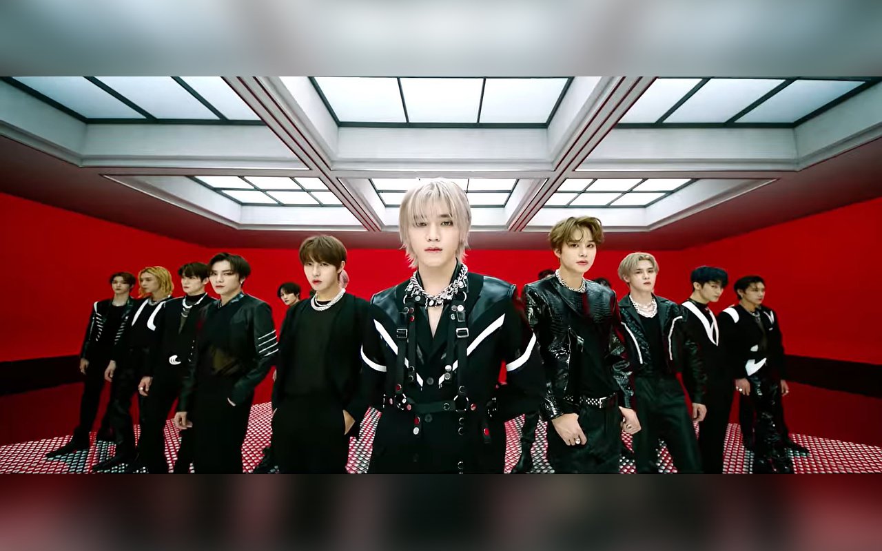 Member Ini di Tengah, NCT Tunjukkan Dance Keren di Teaser MV Baru Single 'RESONANCE'