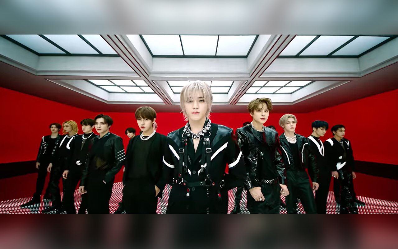 Member Ini di Tengah, NCT Tunjukkan Dance Keren di Teaser MV Baru Single 'RESONANCE'