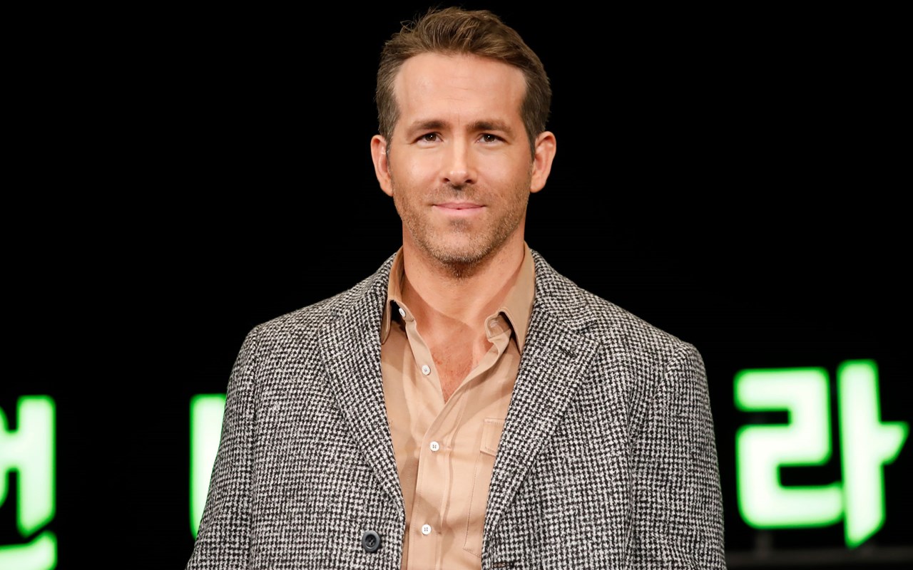 Bukti Ryan Reynolds Sengaja Sindir Scooter Braun di Video untuk Taylor Swift