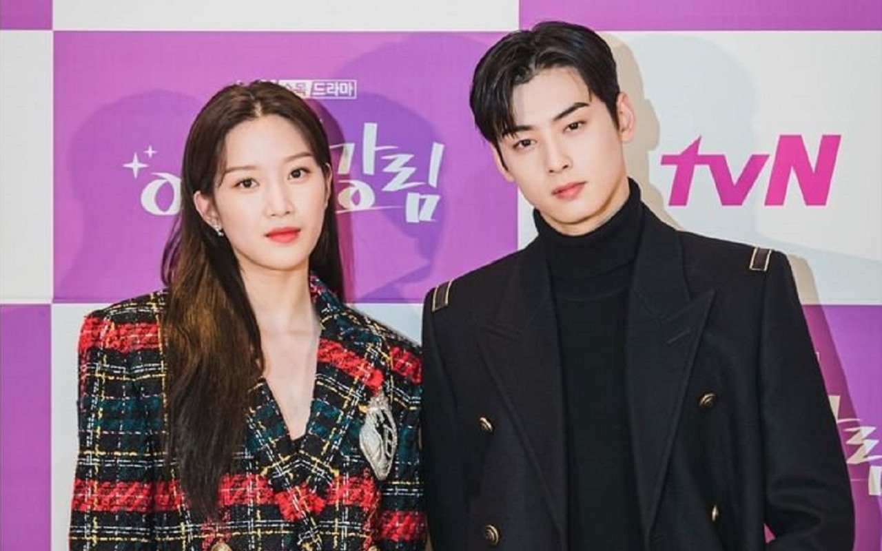 Moon Ga Young dan Cha Eunwoo Ternyata Tertekan Bintangi 'True Beauty', Kenapa?