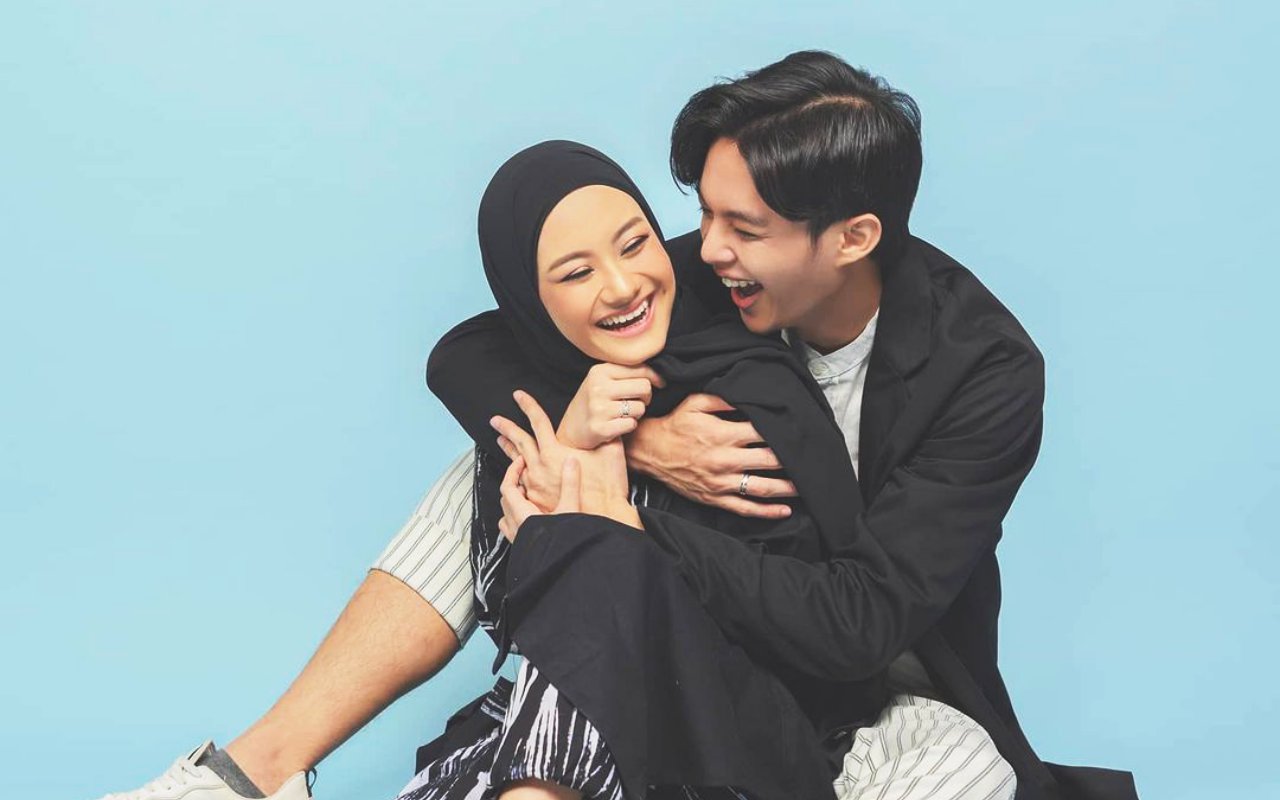 Rey Mbayang Jawab Begini Saat Disebut Beruntung Nikahi Dinda Hauw