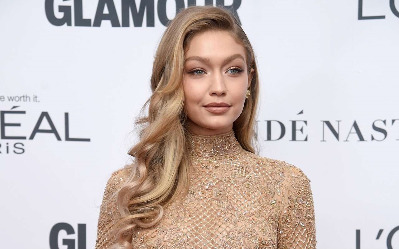 Kembali Bekerja Usai Cuti Melahirkan, Gigi Hadid Gundah Tinggalkan Sang Putri