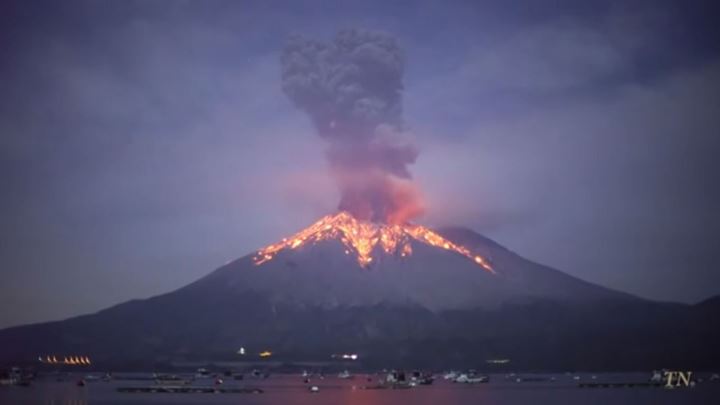 Gunung Erupsi